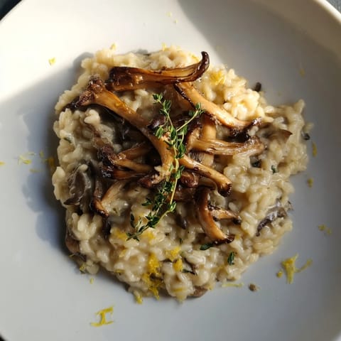 Cedar Warm Mushroom Thyme